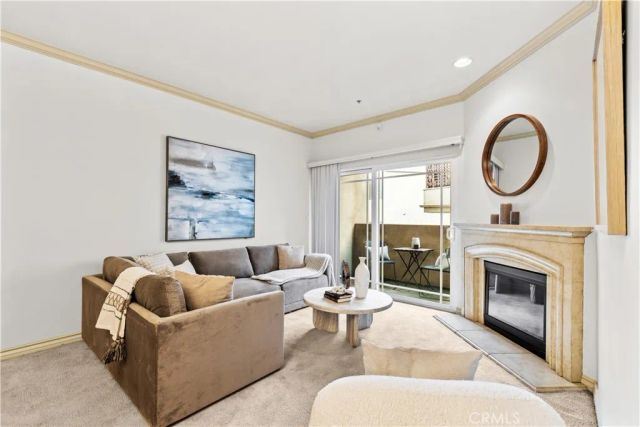 10715 Camarillo Street 203, North Hollywood, CA 91602