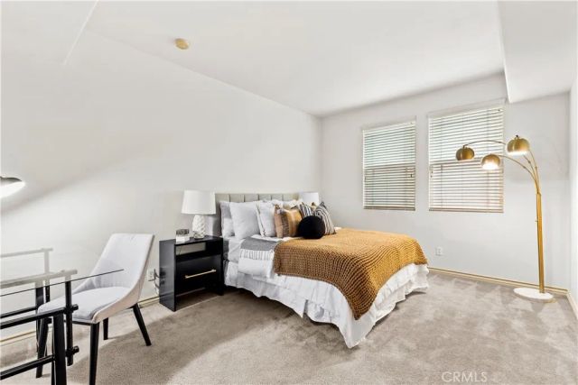 10715 Camarillo Street 203, North Hollywood, CA 91602