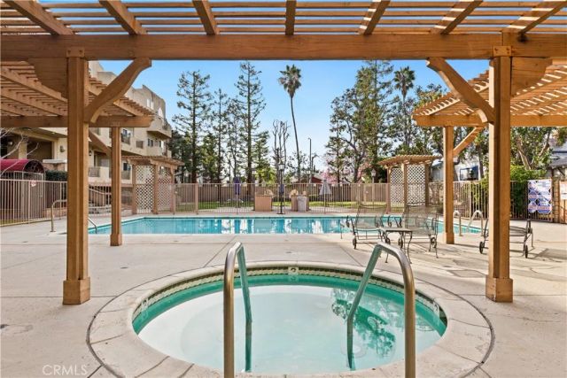 10715 Camarillo Street 203, North Hollywood, CA 91602