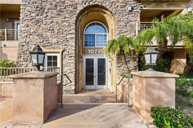10715 Camarillo Street 203, North Hollywood, CA 91602