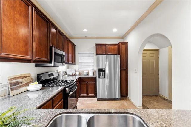 10715 Camarillo Street 203, North Hollywood, CA 91602