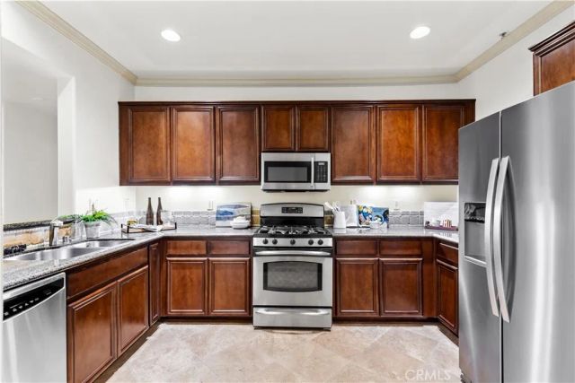 10715 Camarillo Street 203, North Hollywood, CA 91602