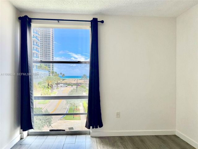 17560 Atlantic Blvd 404, Sunny Isles Beach, FL 33160