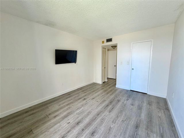 17560 Atlantic Blvd 404, Sunny Isles Beach, FL 33160
