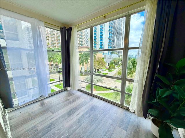 17560 Atlantic Blvd 404, Sunny Isles Beach, FL 33160