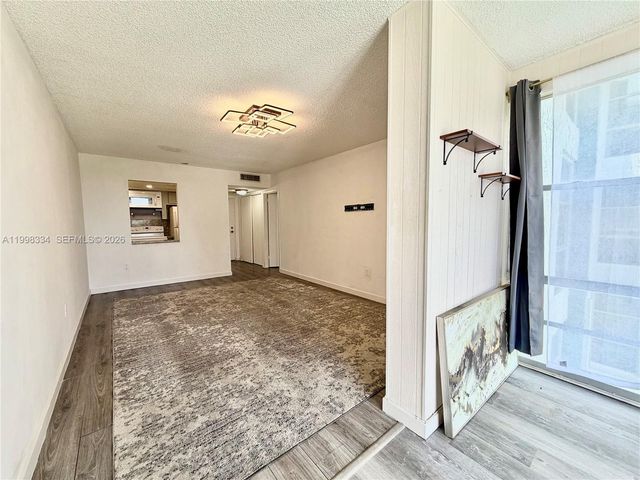 17560 Atlantic Blvd 404, Sunny Isles Beach, FL 33160