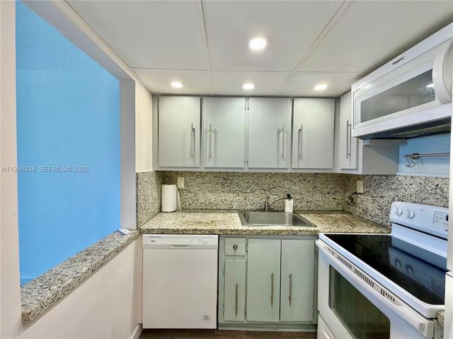 17560 Atlantic Blvd 404, Sunny Isles Beach, FL 33160