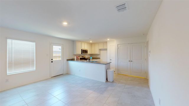 3352 Beckwith Way, Crandall, TX 75114
