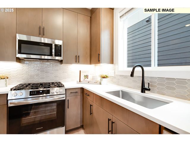 12060 Sw TRASK St, Beaverton, OR 97007