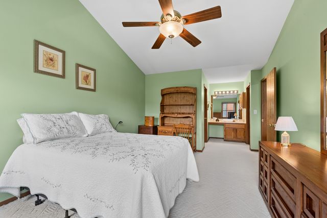 1505 Barrymore Drive 24-3, Darien, IL 60561
