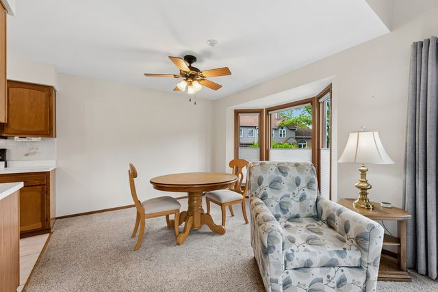 1505 Barrymore Drive 24-3, Darien, IL 60561