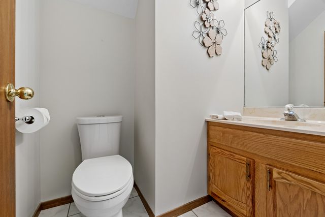 1505 Barrymore Drive 24-3, Darien, IL 60561