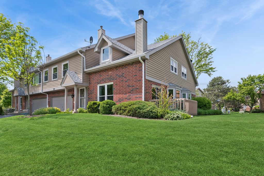 1505 Barrymore Drive 24-3, Darien, IL 60561