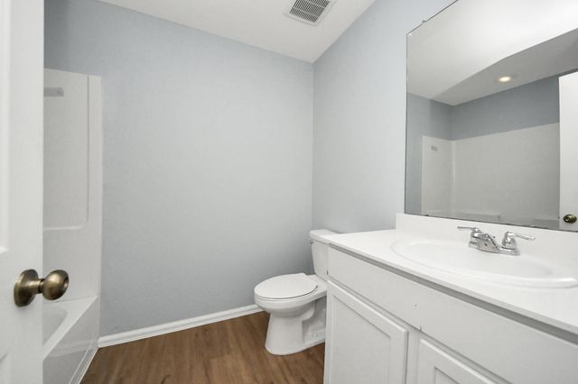 9014 Estes Lakes Drive, Baytown, TX 77521