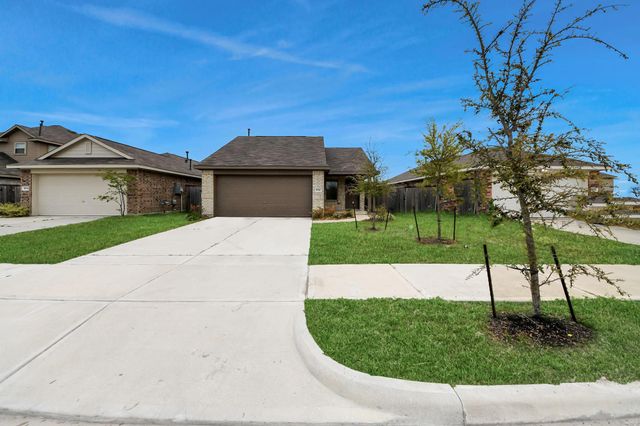 9014 Estes Lakes Drive, Baytown, TX 77521