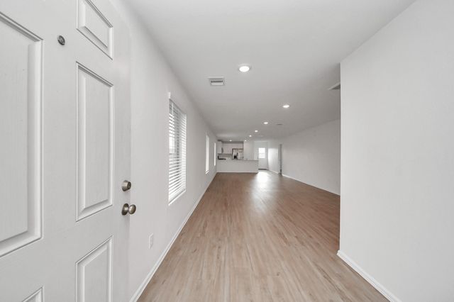 9014 Estes Lakes Drive, Baytown, TX 77521