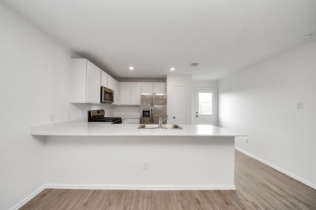 9014 Estes Lakes Drive, Baytown, TX 77521