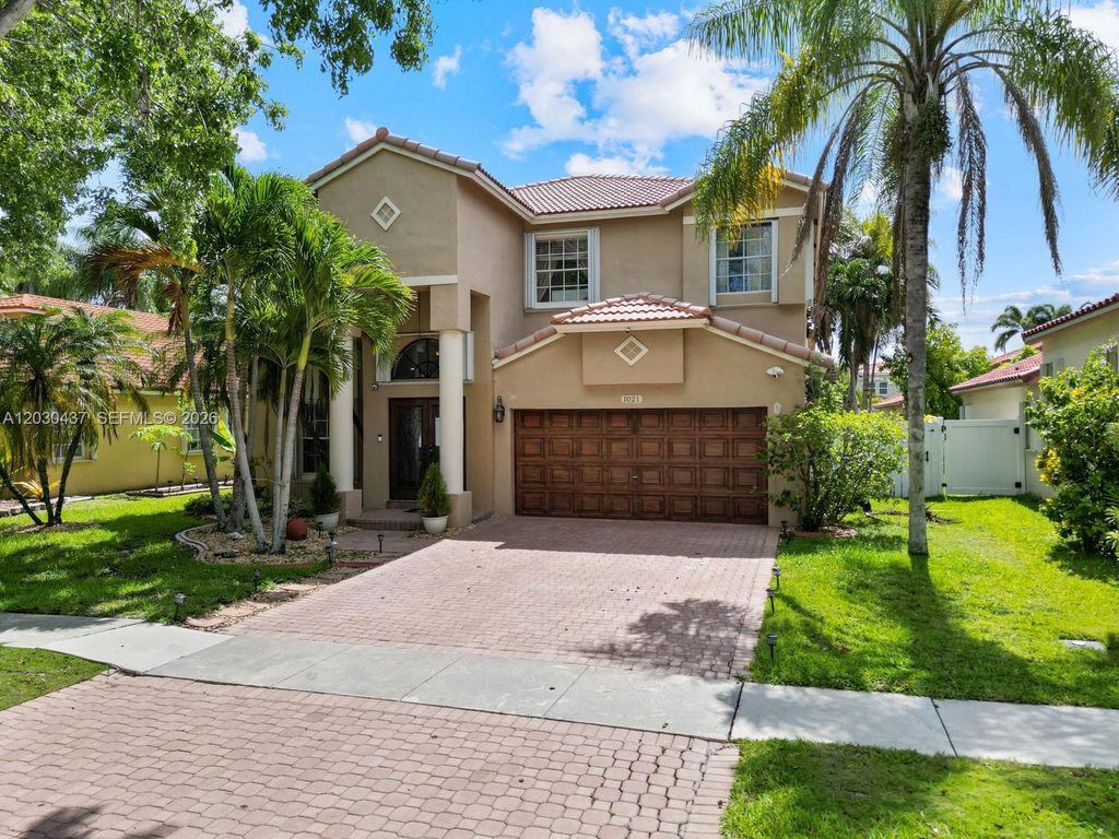 1021 NW 185th Terrace, Pembroke Pines, FL 33029