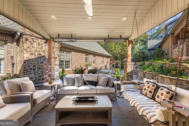 2000 Poplar Drive, Columbus, GA 31906