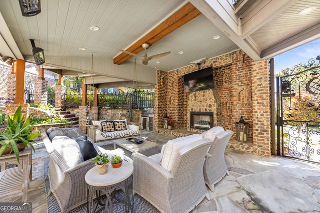 2000 Poplar Drive, Columbus, GA 31906