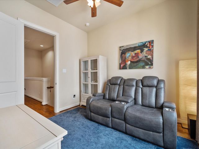 249 E 27th Street, Houston, TX 77008