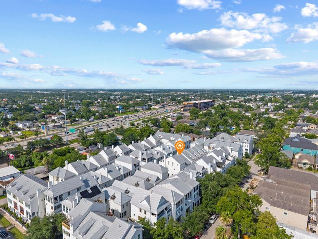 249 E 27th Street, Houston, TX 77008