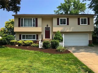 8584 Newcomb Drive, Parma, OH 44129