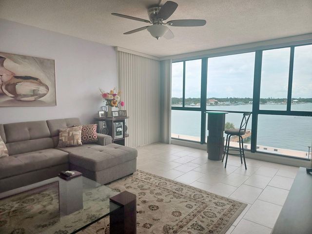 7100 SUNSHINE SKYWAY LANE S 503, St Petersburg, FL 33711