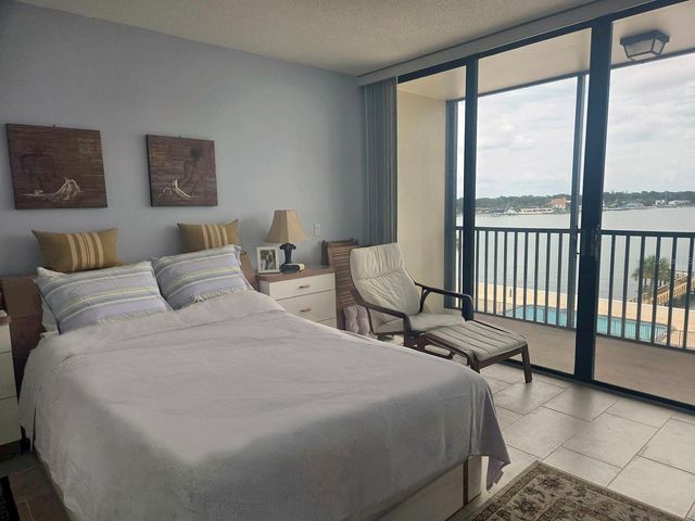 7100 SUNSHINE SKYWAY LANE S 503, St Petersburg, FL 33711