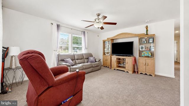 5 REDWOOD CT, Mays Landing, NJ 08330