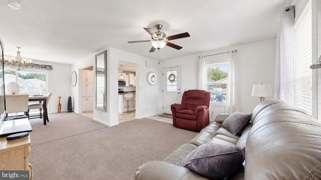 5 REDWOOD CT, Mays Landing, NJ 08330