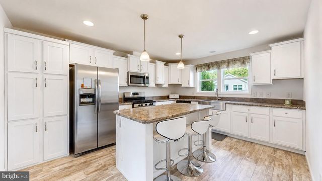 5 REDWOOD CT, Mays Landing, NJ 08330