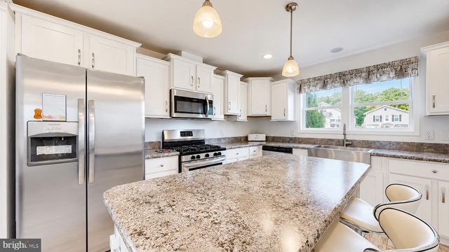 5 REDWOOD CT, Mays Landing, NJ 08330