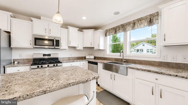 5 REDWOOD CT, Mays Landing, NJ 08330