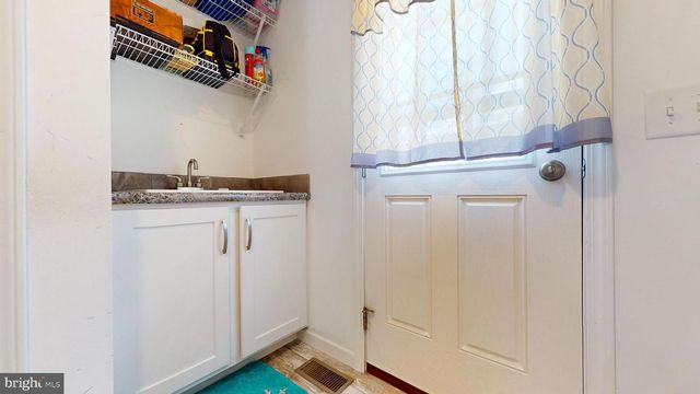 5 REDWOOD CT, Mays Landing, NJ 08330