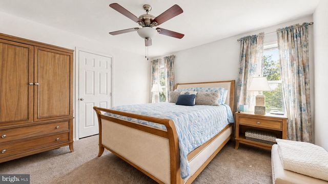 5 REDWOOD CT, Mays Landing, NJ 08330