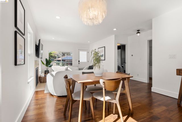 3920 Edgemoor Pl, Oakland, CA 94605