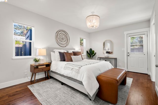 3920 Edgemoor Pl, Oakland, CA 94605