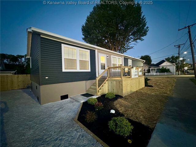 401 Ohio Avenue, Charleston, WV 25302