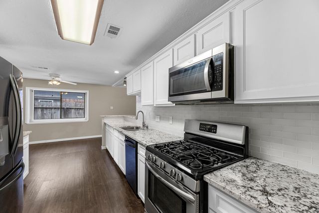 2006 Musket Ridge Drive, Richmond, TX 77406