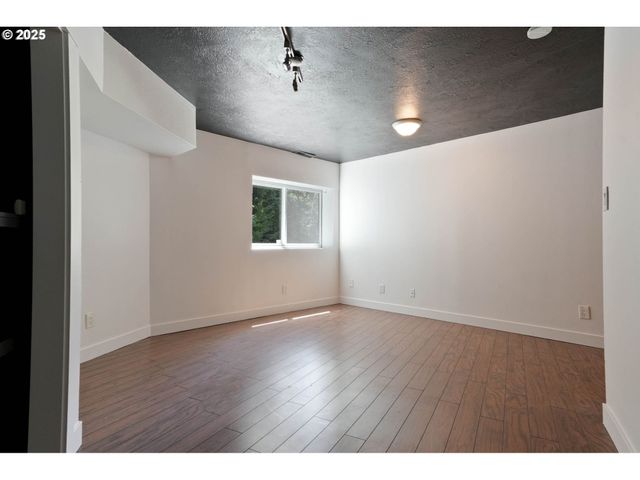 7184 BATTLE CREEK Rd Se, Salem, OR 97317