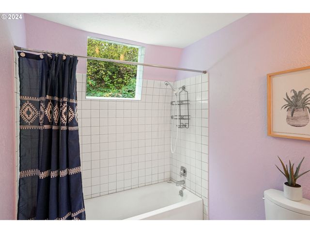 7184 BATTLE CREEK Rd Se, Salem, OR 97317