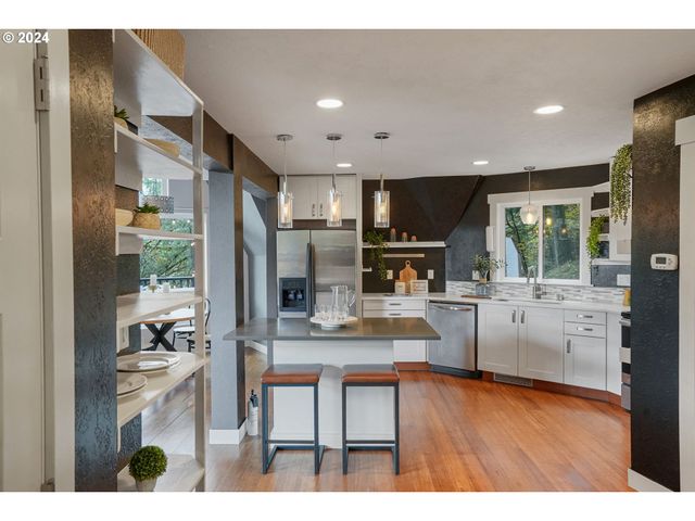 7184 BATTLE CREEK Rd Se, Salem, OR 97317