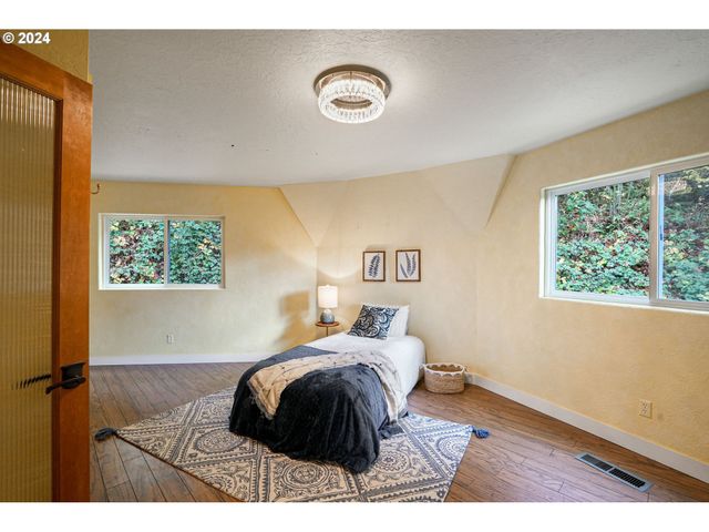 7184 BATTLE CREEK Rd Se, Salem, OR 97317