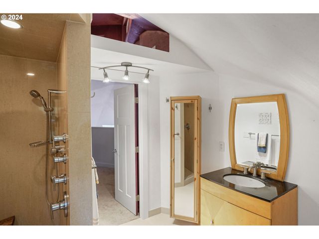 7184 BATTLE CREEK Rd Se, Salem, OR 97317