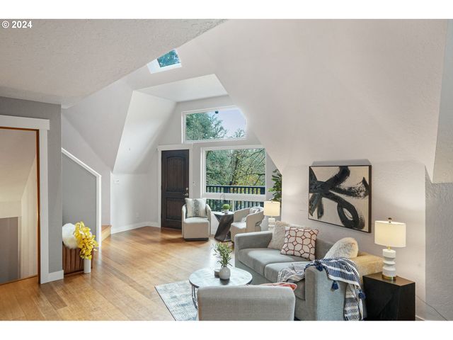 7184 BATTLE CREEK Rd Se, Salem, OR 97317