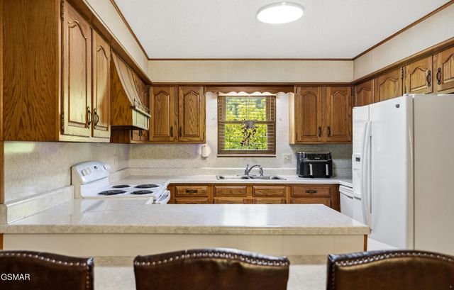 1181 Pine Mountain Road, Sevierville, TN 37862