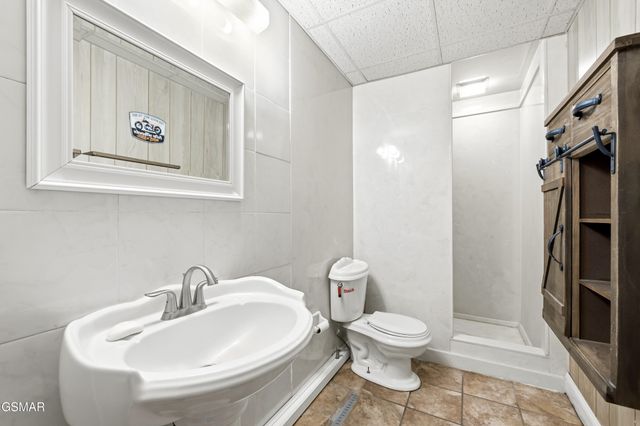 1181 Pine Mountain Road, Sevierville, TN 37862