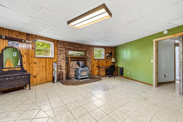 1181 Pine Mountain Road, Sevierville, TN 37862