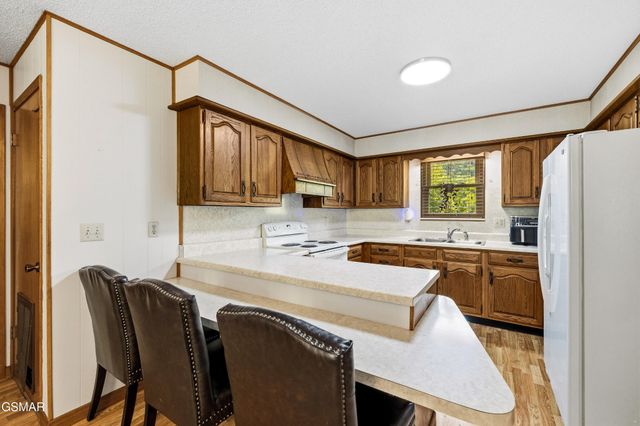 1181 Pine Mountain Road, Sevierville, TN 37862